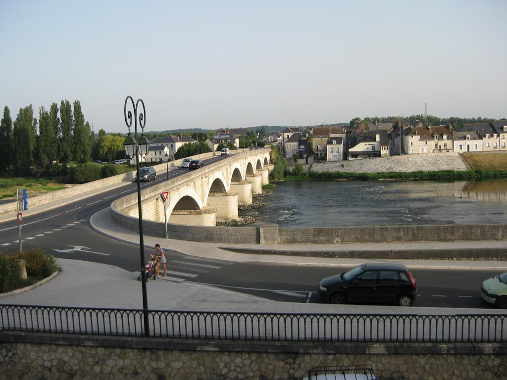 Appartement De Charme Climatise Pour 6 A 8 Pers Amboise Cameră foto